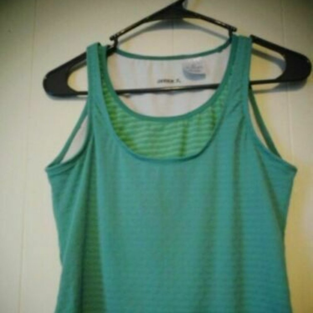 Danskin Now Women's Size Large Sports Shirt Top - Picture 1 of 8